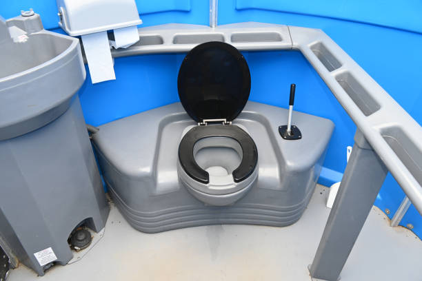 Best Portable restroom solutions  in Dayton, TN